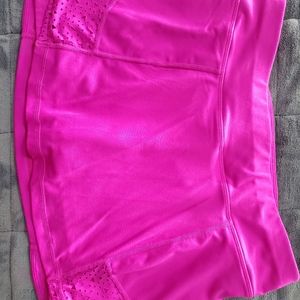 Ladies magenta Xersion active skort size M